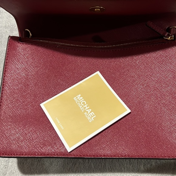 Michael kors handbag - Picture 8 of 13